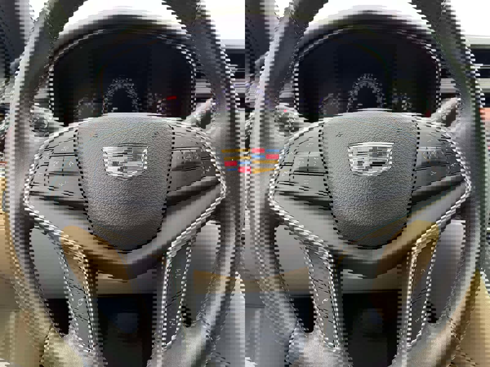 Used 2017 Cadillac XT5 Luxury w/ LPO, Wheel Lock Package image 31