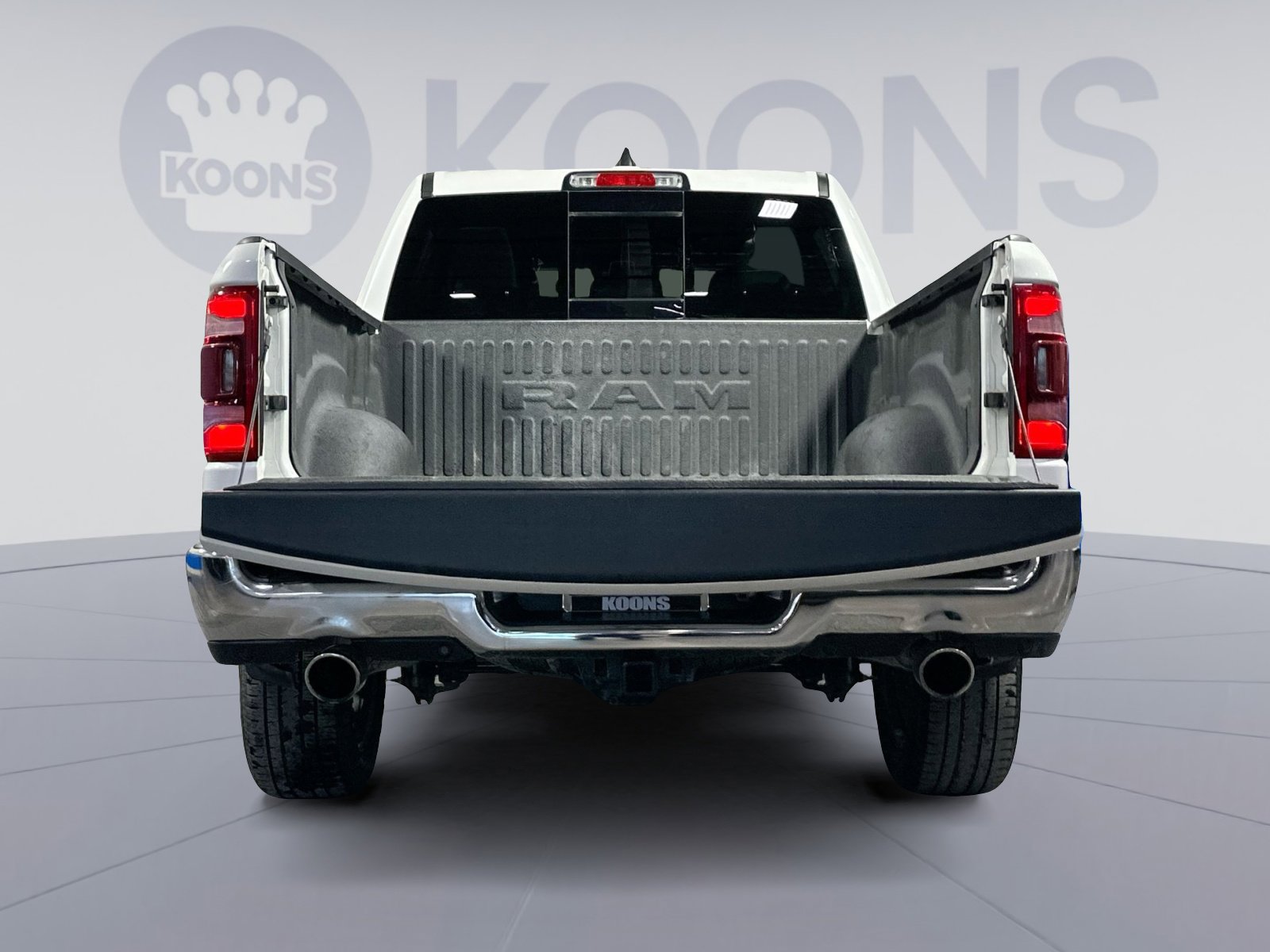 Used 2023 RAM 1500 Laramie image 32