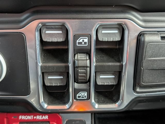 Used 2022 Jeep Wrangler Unlimited Rubicon 4xe AWD/4WD image 18