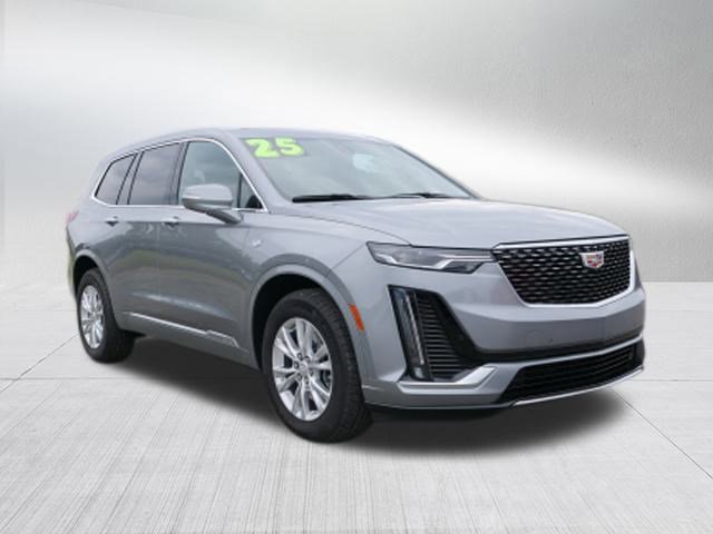 Certified 2025 Cadillac XT6 Luxury image 9