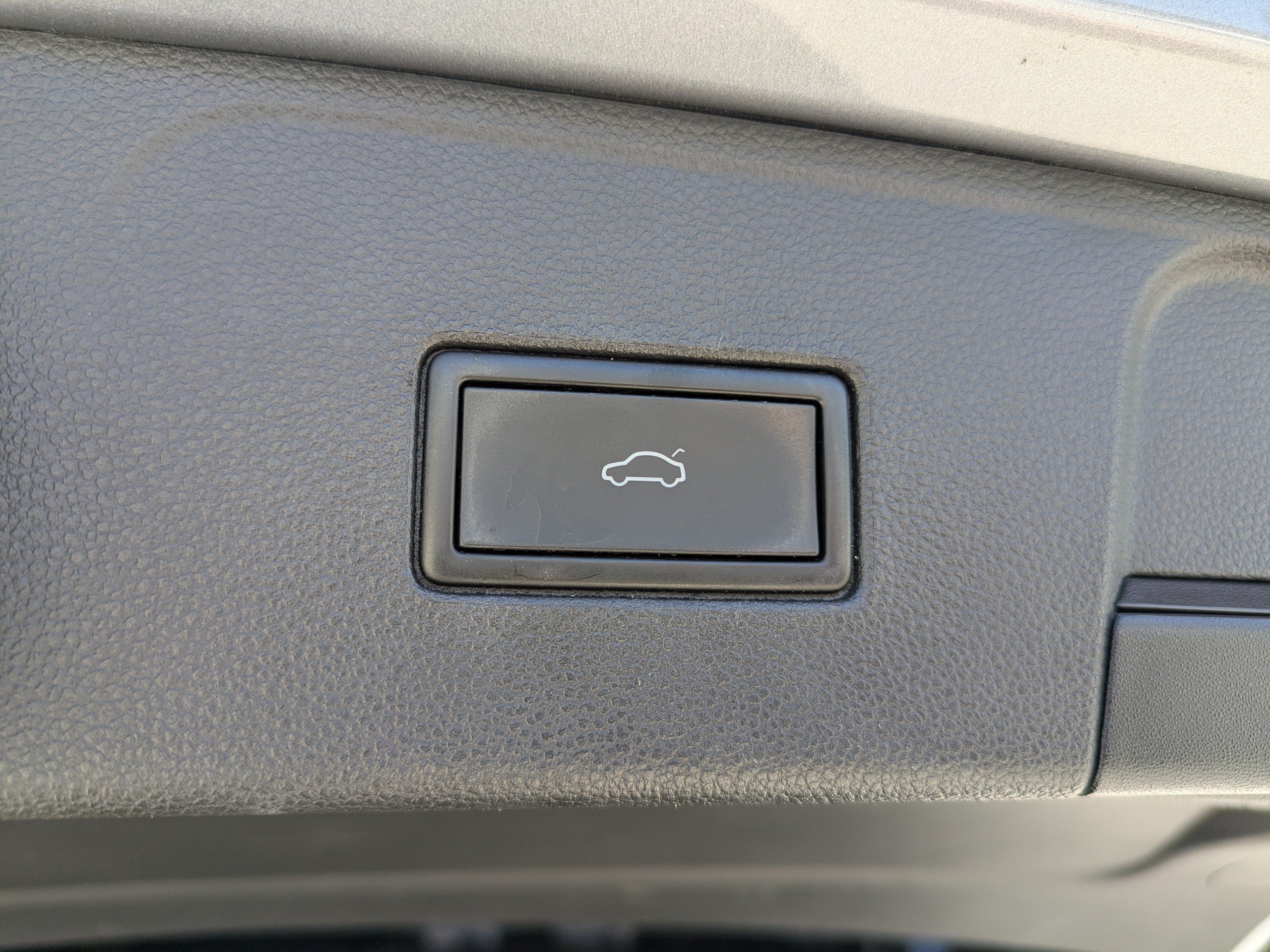 Used 2022 Volkswagen Atlas SE FWD image 12