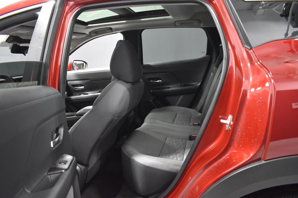 Certified 2025 Nissan Kicks SV w/ SV Premium Package image 30