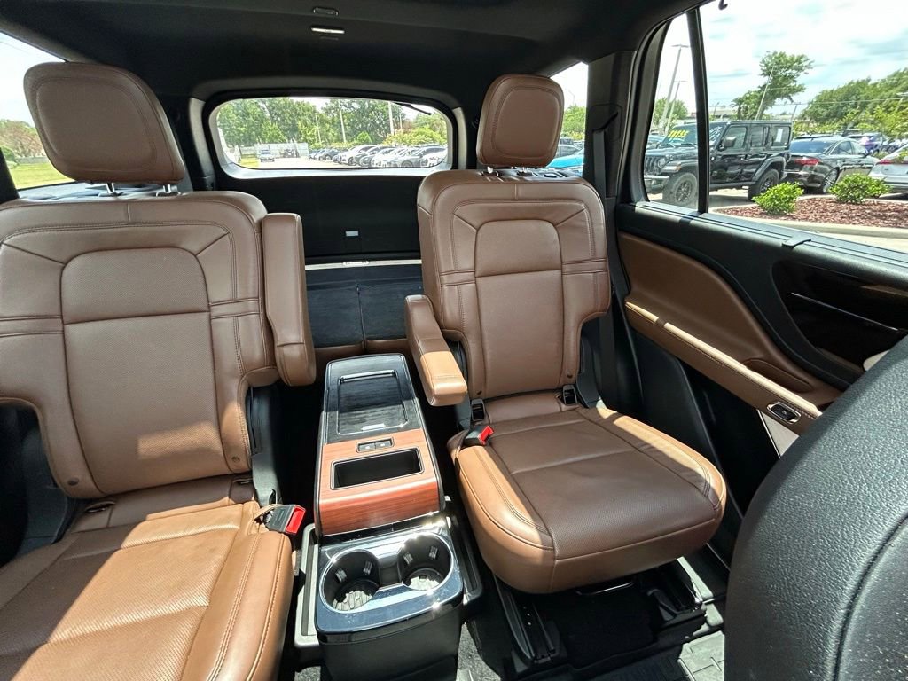 Used 2021 Lincoln Aviator Reserve w/ Equipment Group 202A AWD/4WD image 14