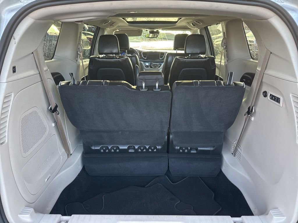 Used 2022 Chrysler Pacifica Limited image 30