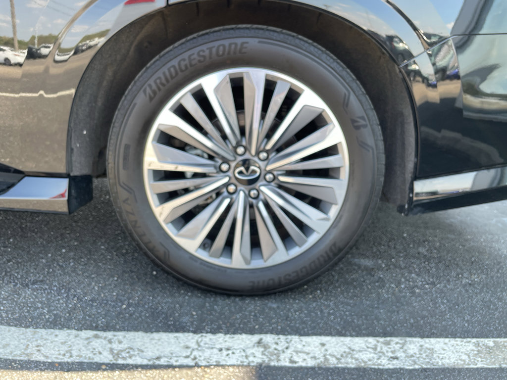 Used 2025 INFINITI QX80 Sensory image 28