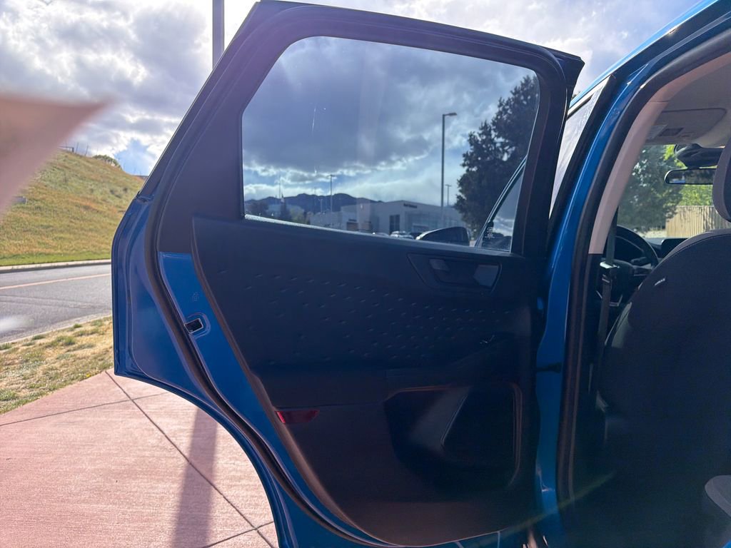 Used 2020 Ford Escape S image 19