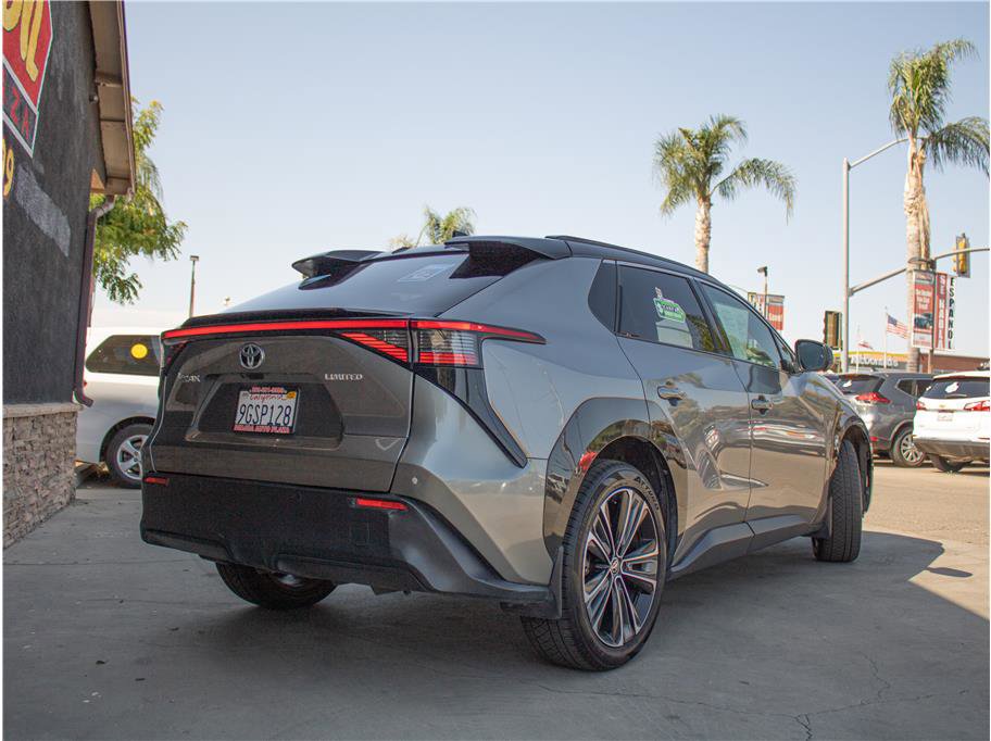 Used 2023 Toyota bZ4X AWD w/ Weather Package image 3