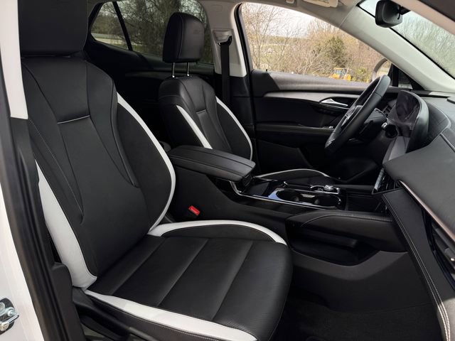 Used 2025 Buick Envision Sport Touring AWD/4WD image 27