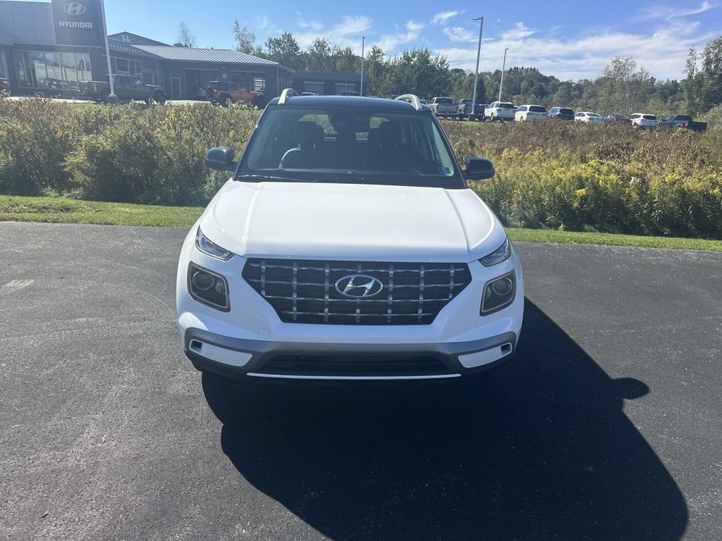 New 2026 Hyundai Venue SEL FWD image 3