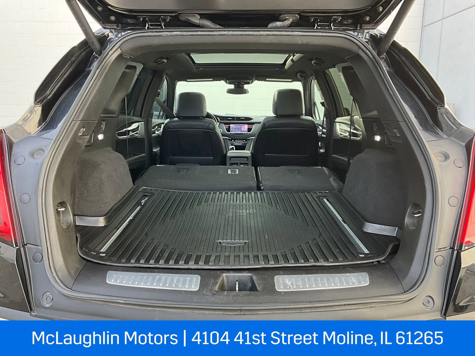 Certified 2023 Cadillac XT5 Premium Luxury w/ LPO, Floor Liner Package image 12