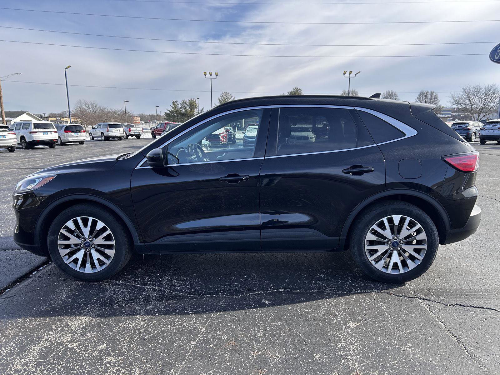 Used 2022 Ford Escape Titanium image 8