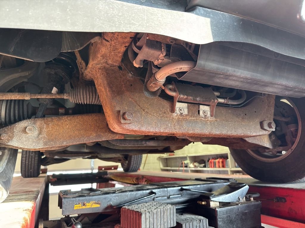 Used 2002 Ford Explorer XLS AWD/4WD image 32