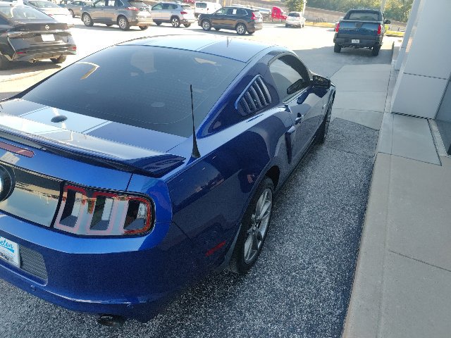 Used 2013 Ford Mustang GT Premium w/ Electronics Pkg RWD image 17
