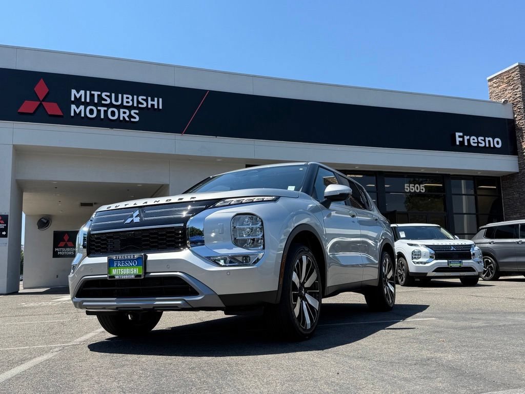 New 2026 Mitsubishi Outlander SE AWD/4WD image 1