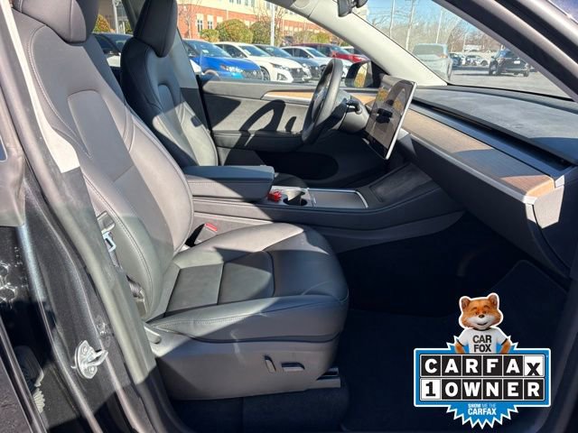 Used 2025 Tesla Model Y Long Range image 17