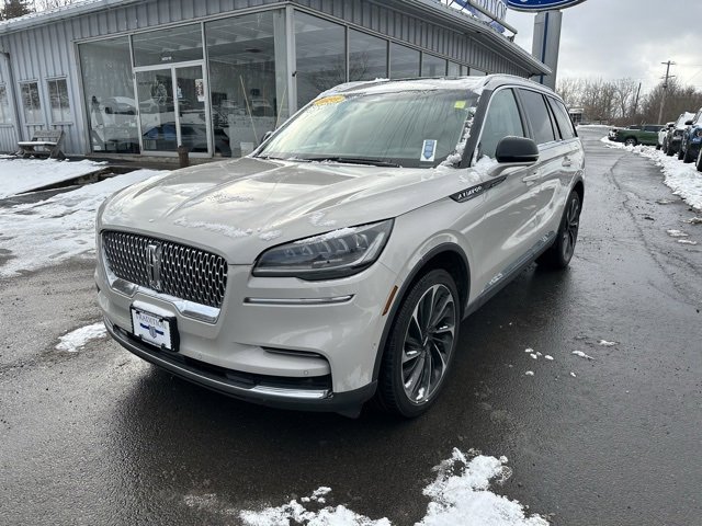 Used 2023 Lincoln Aviator Reserve w/ Equipment Group 201A image 9