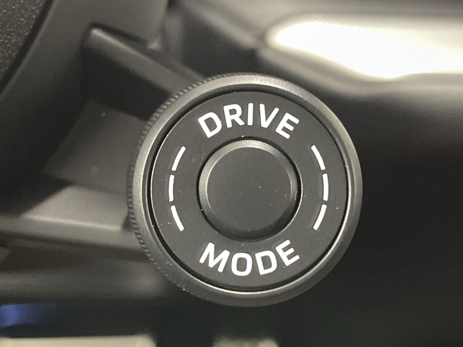 New 2025 Porsche Cayenne Coupe image 17