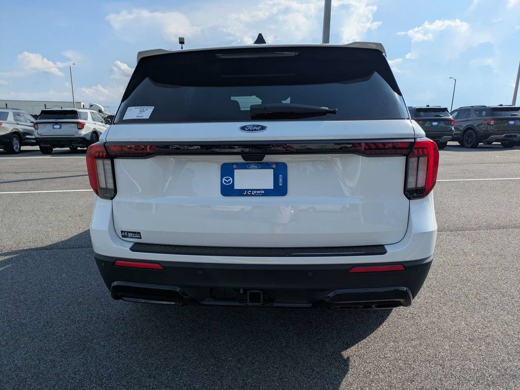 New 2026 Ford Explorer ST-Line RWD image 5