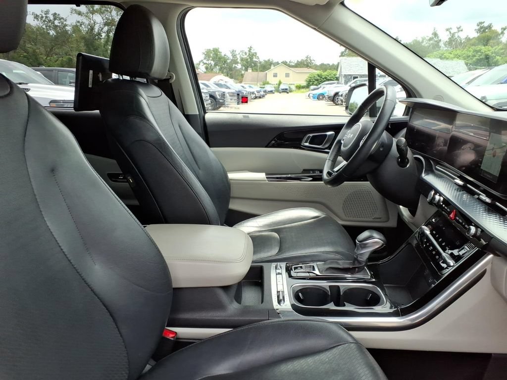 Used 2022 Kia Carnival SX Prestige FWD image 12