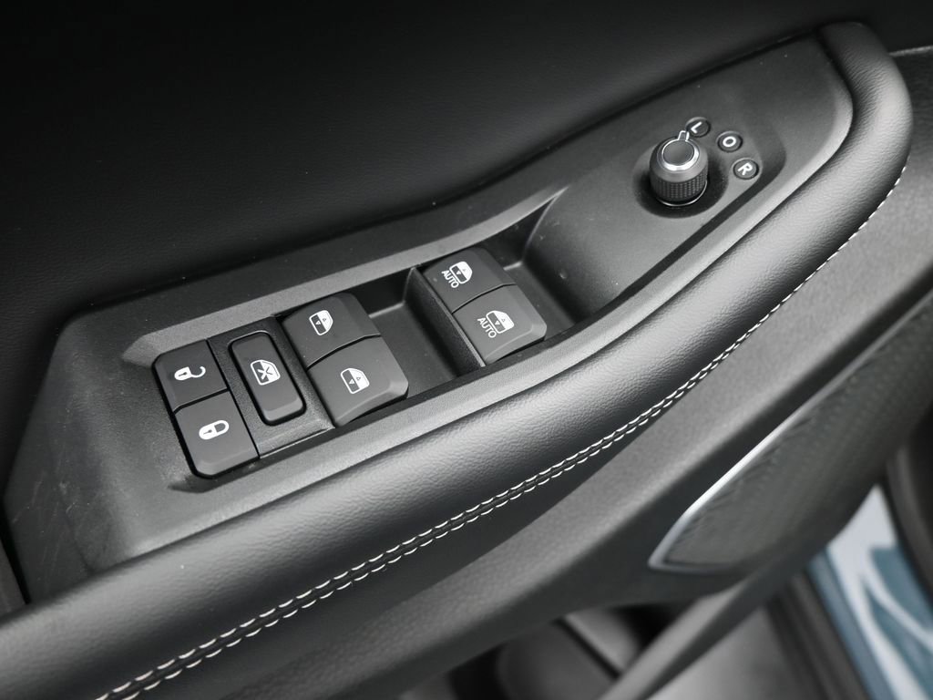 New 2026 Jeep Grand Cherokee L Limited RWD image 12