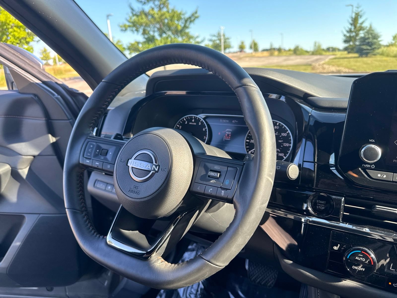 Used 2025 Nissan Pathfinder Rock Creek AWD/4WD image 19