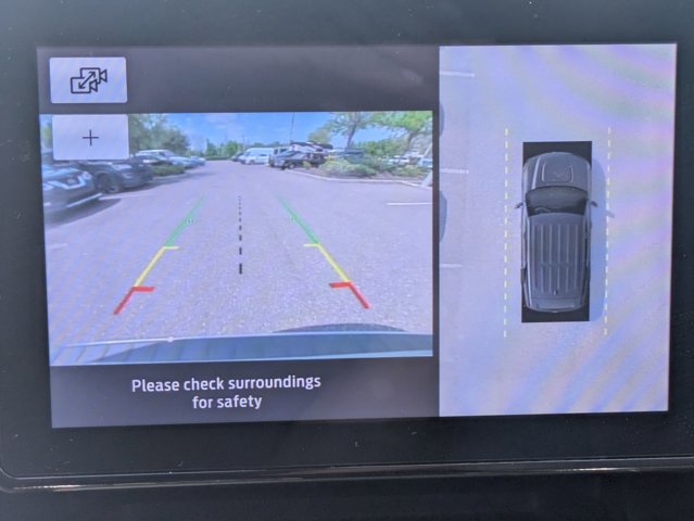 Used 2017 Ford Explorer XLT w/ Equipment Group 202A image 9