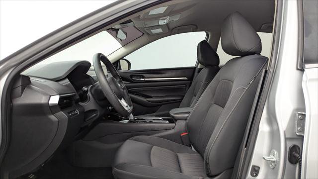 Used 2021 Nissan Altima 2.5 SV FWD image 14