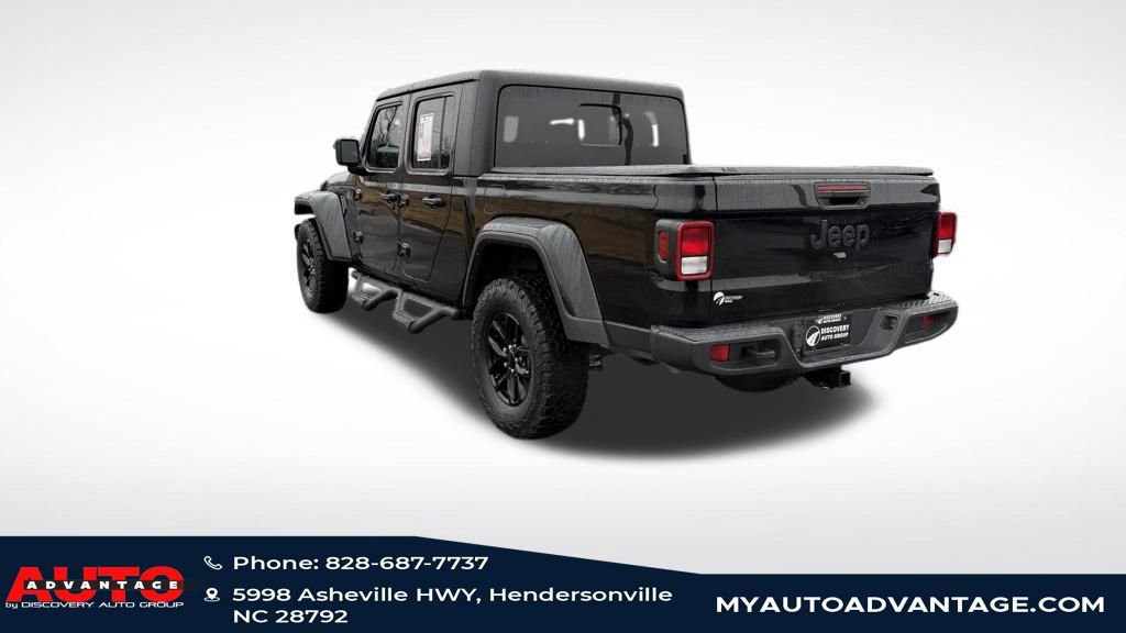 Used 2022 Jeep Gladiator Sport image 8
