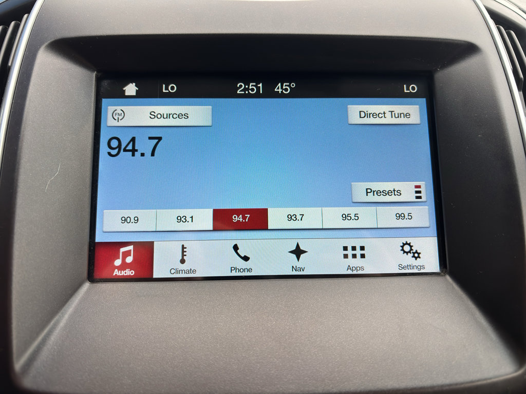 Used 2017 Ford Edge Titanium w/ Equipment Group 301A AWD/4WD image 19