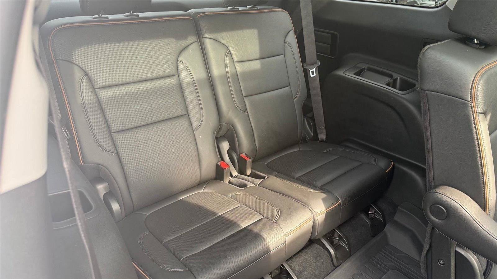 Used 2023 GMC Acadia AT4 w/ Technology Package AWD/4WD image 19