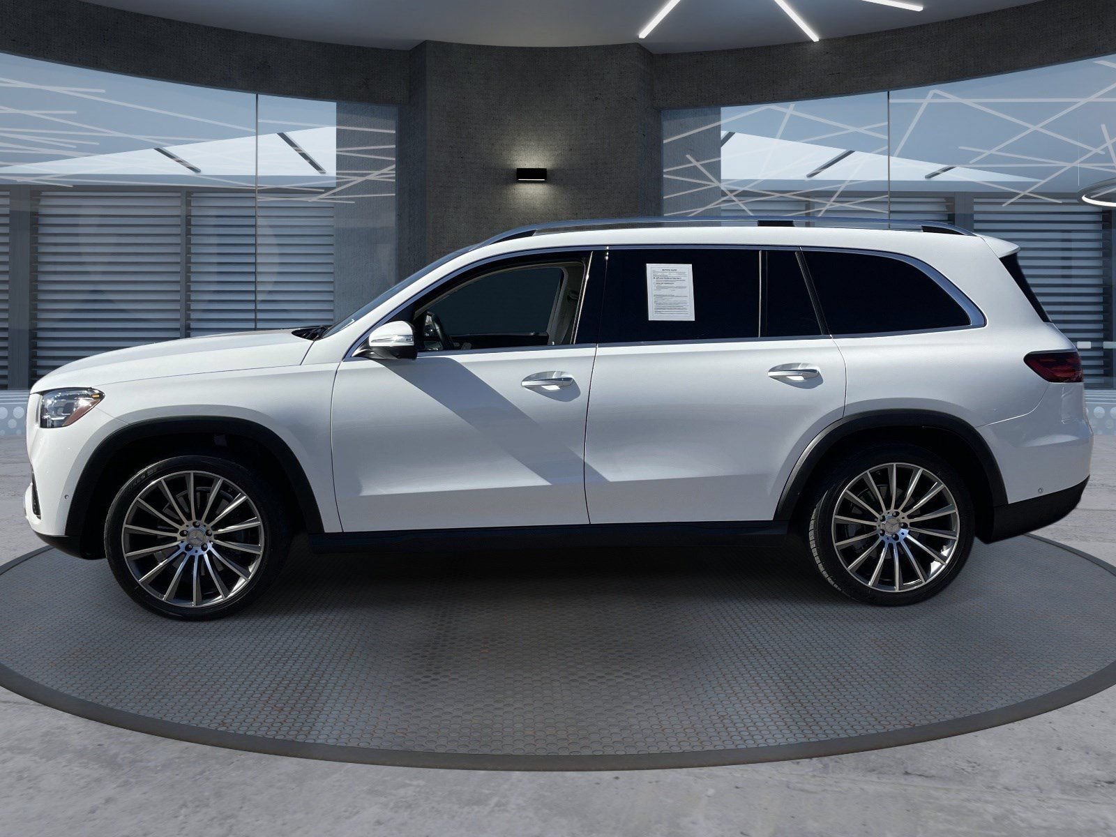 Used 2024 Mercedes-Benz GLS 450 4MATIC image 3