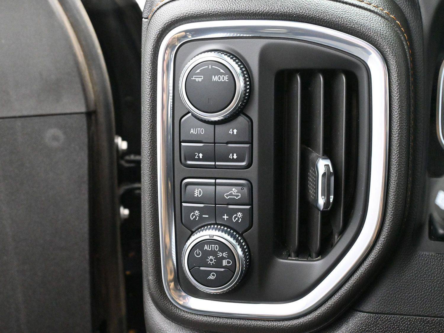 Used 2023 GMC Sierra 3500 AT4 w/ AT4 Premium Plus Package image 20