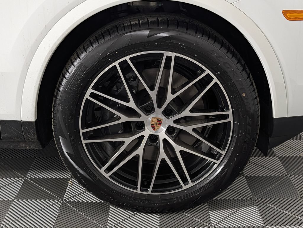 New 2026 Porsche Cayenne AWD/4WD image 14