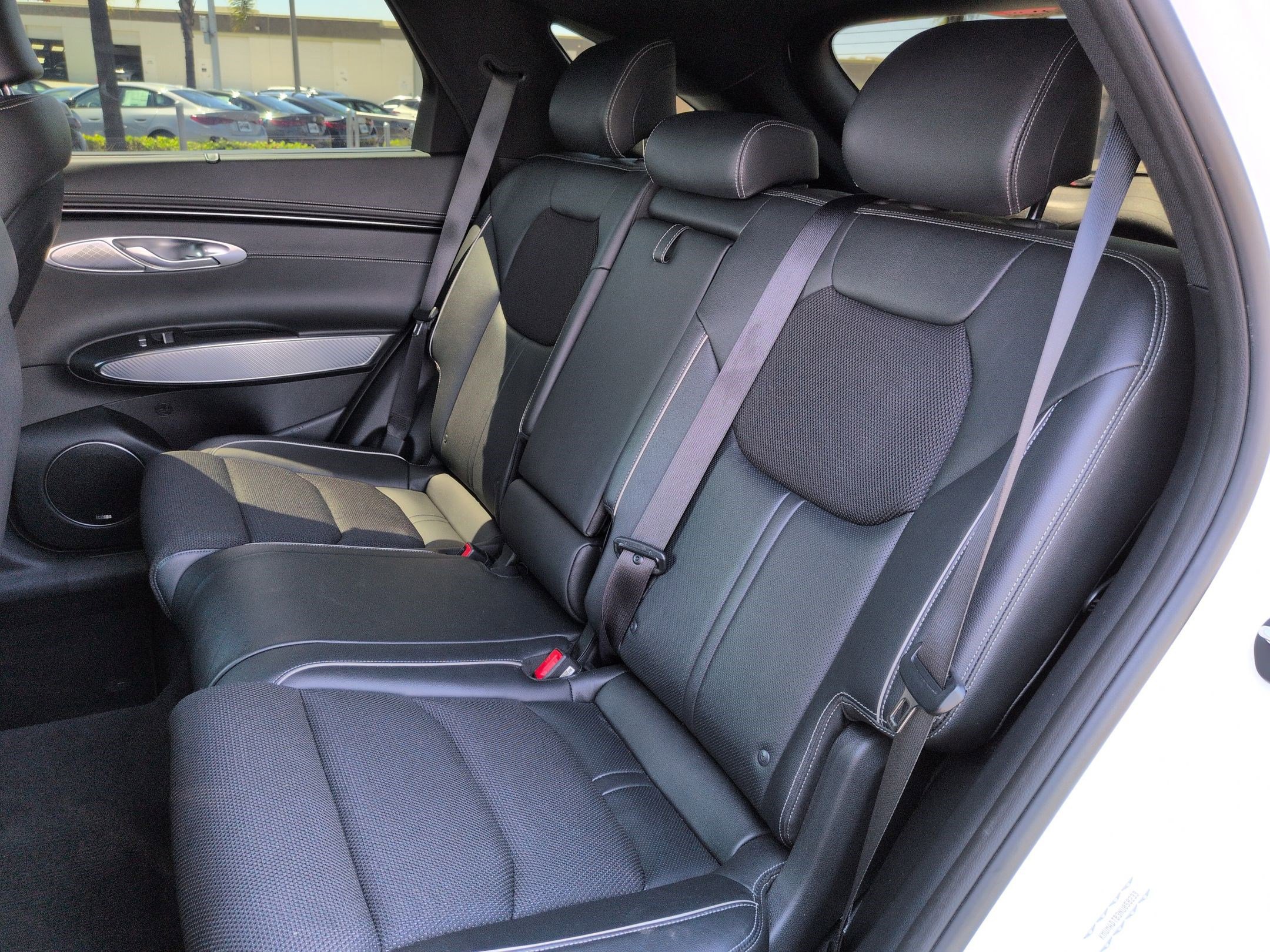 Used 2022 Genesis GV70 2.5T w/ Sport Prestige Package AWD/4WD image 31