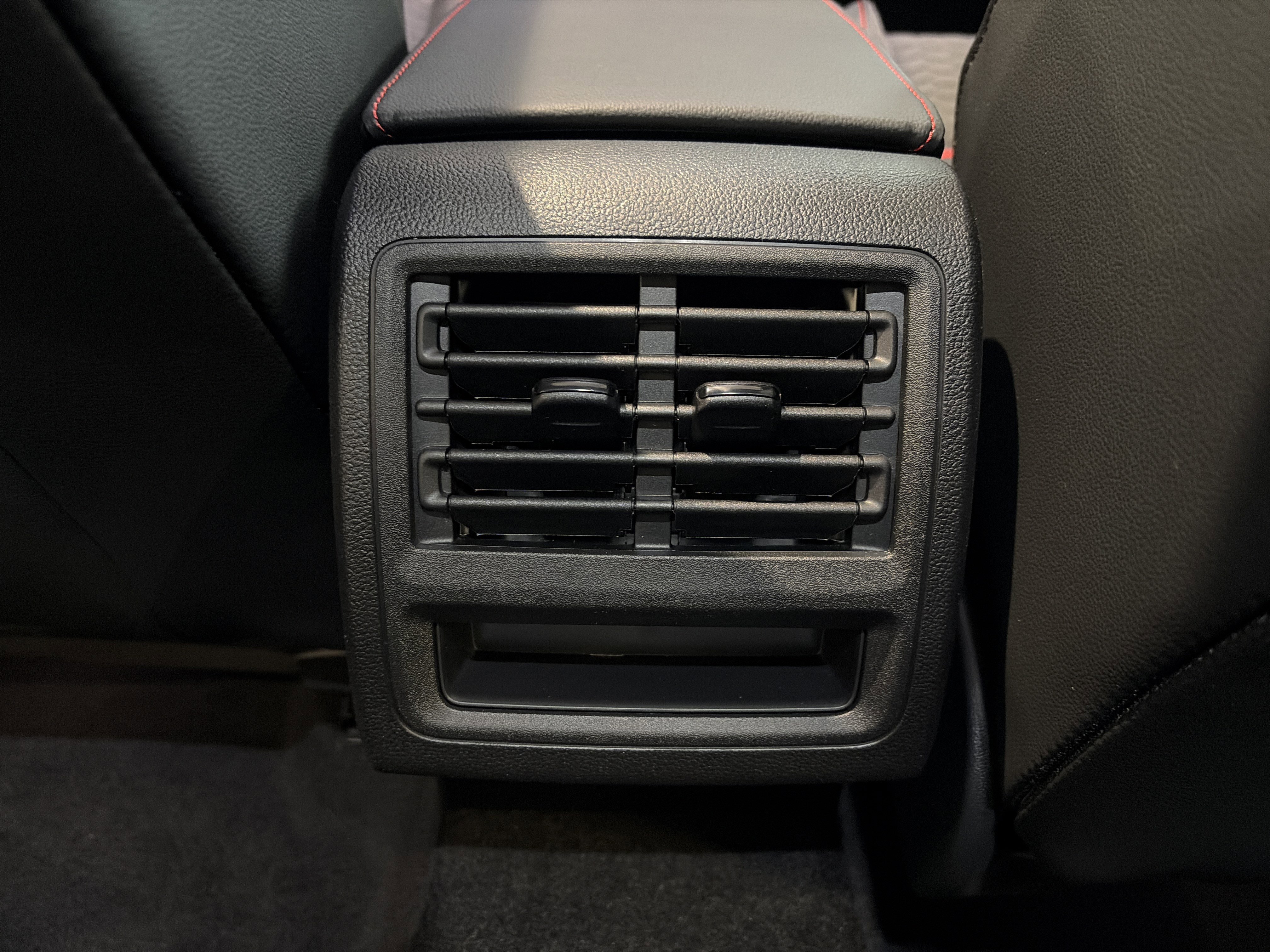 New 2026 Volkswagen GTI SE image 18