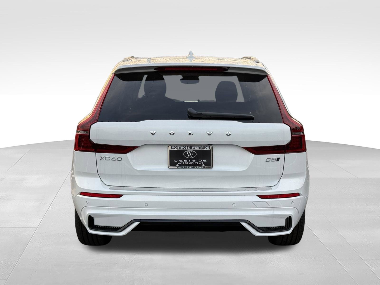 New 2026 Volvo XC60 B5 Plus w/ Climate Package AWD/4WD image 4