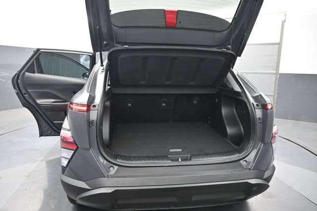 Used 2025 Hyundai Kona SEL FWD image 8