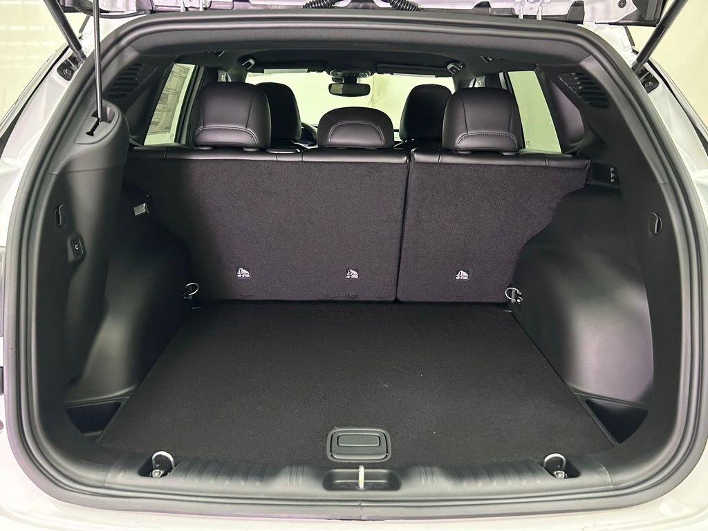 New 2026 Jeep Compass Trailhawk image 12