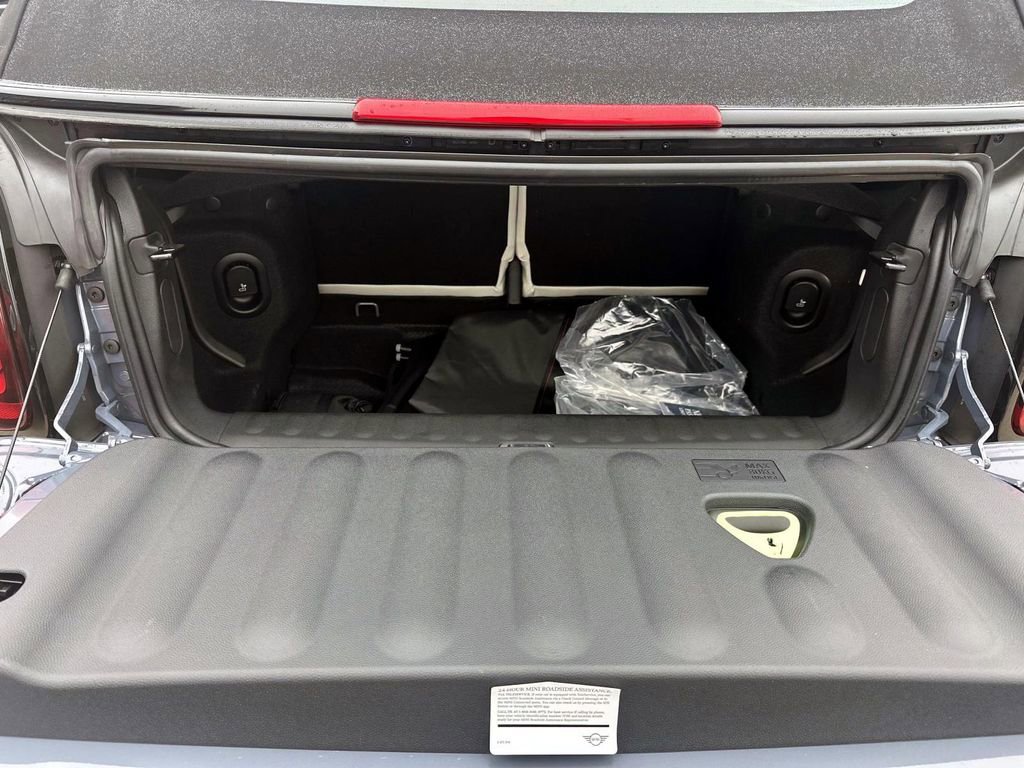 Certified 2025 MINI Cooper S image 9