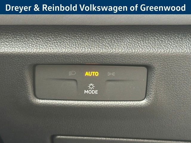 New 2026 Volkswagen Tiguan SE image 16