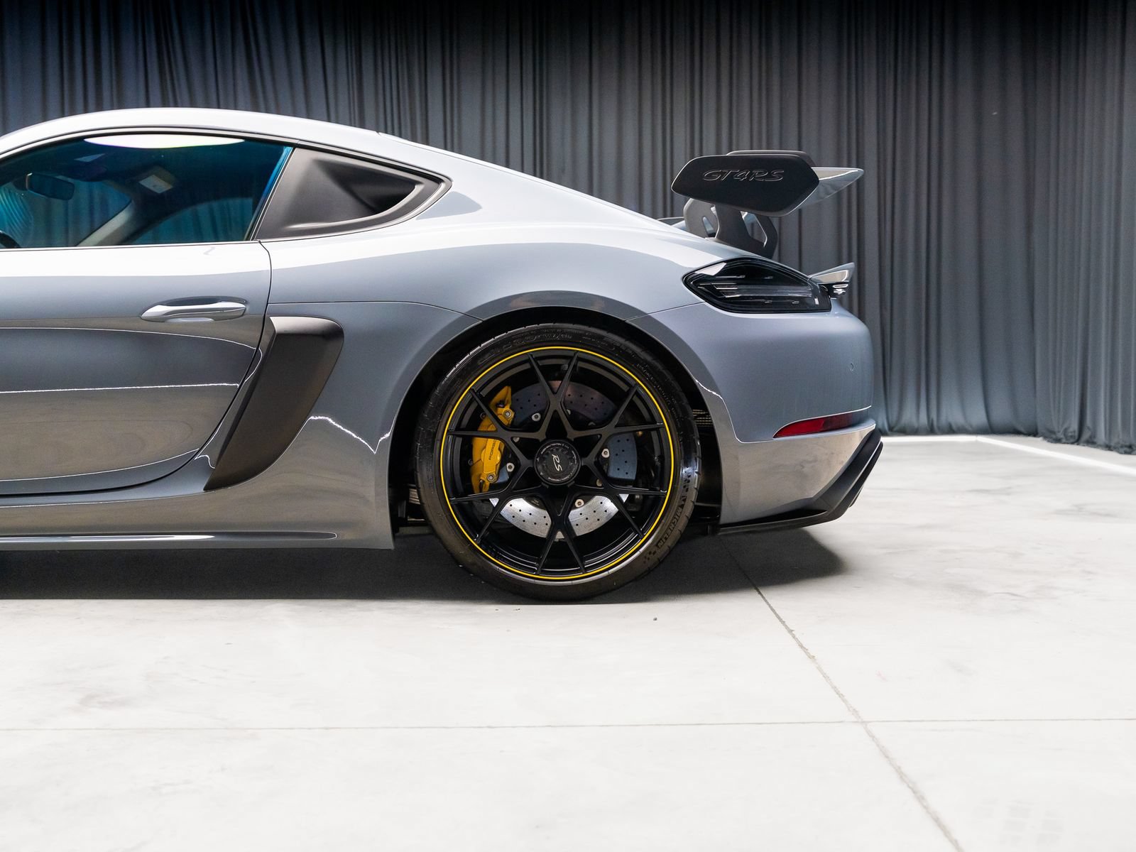 Used 2024 Porsche 718 Cayman GT4 RS w/ Accent Package Logos RWD image 3