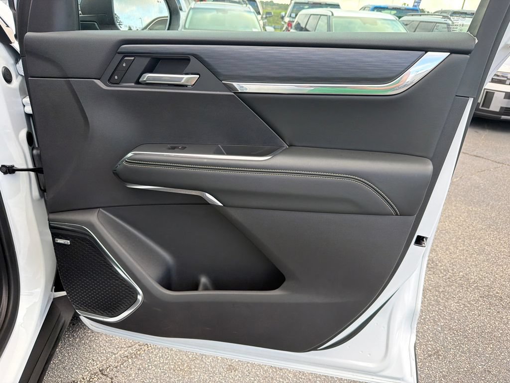 Used 2026 GMC Acadia Elevation FWD image 14