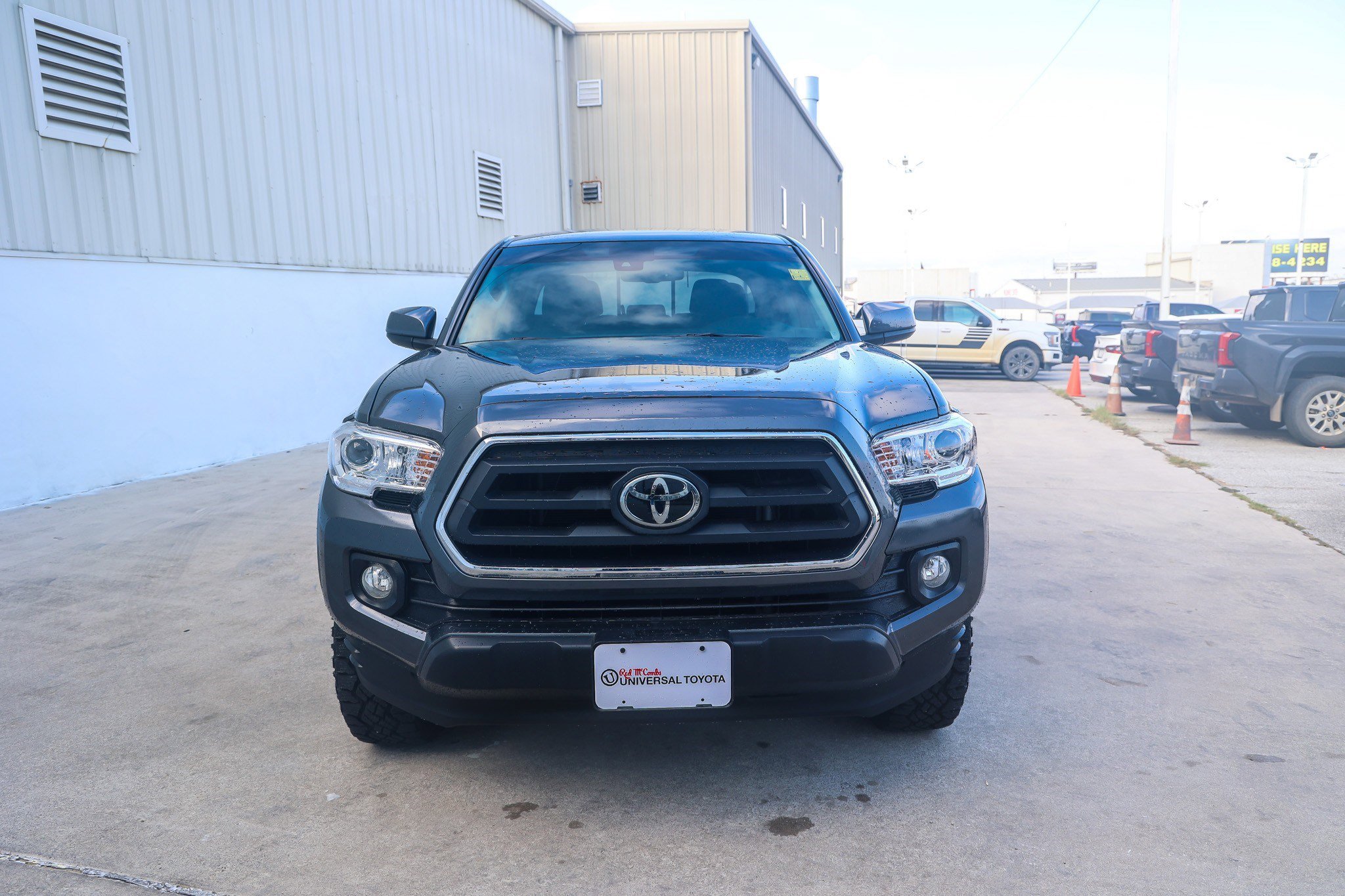 Certified 2023 Toyota Tacoma SR5 image 3