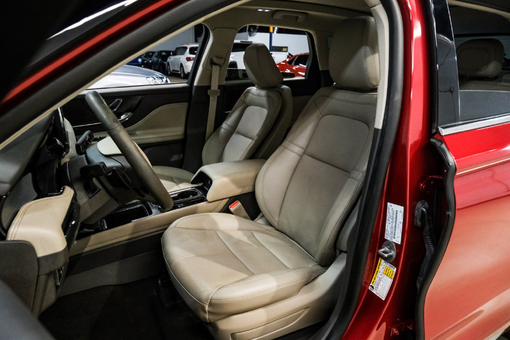 Used 2022 Lincoln Corsair AWD w/ Premium Package image 33