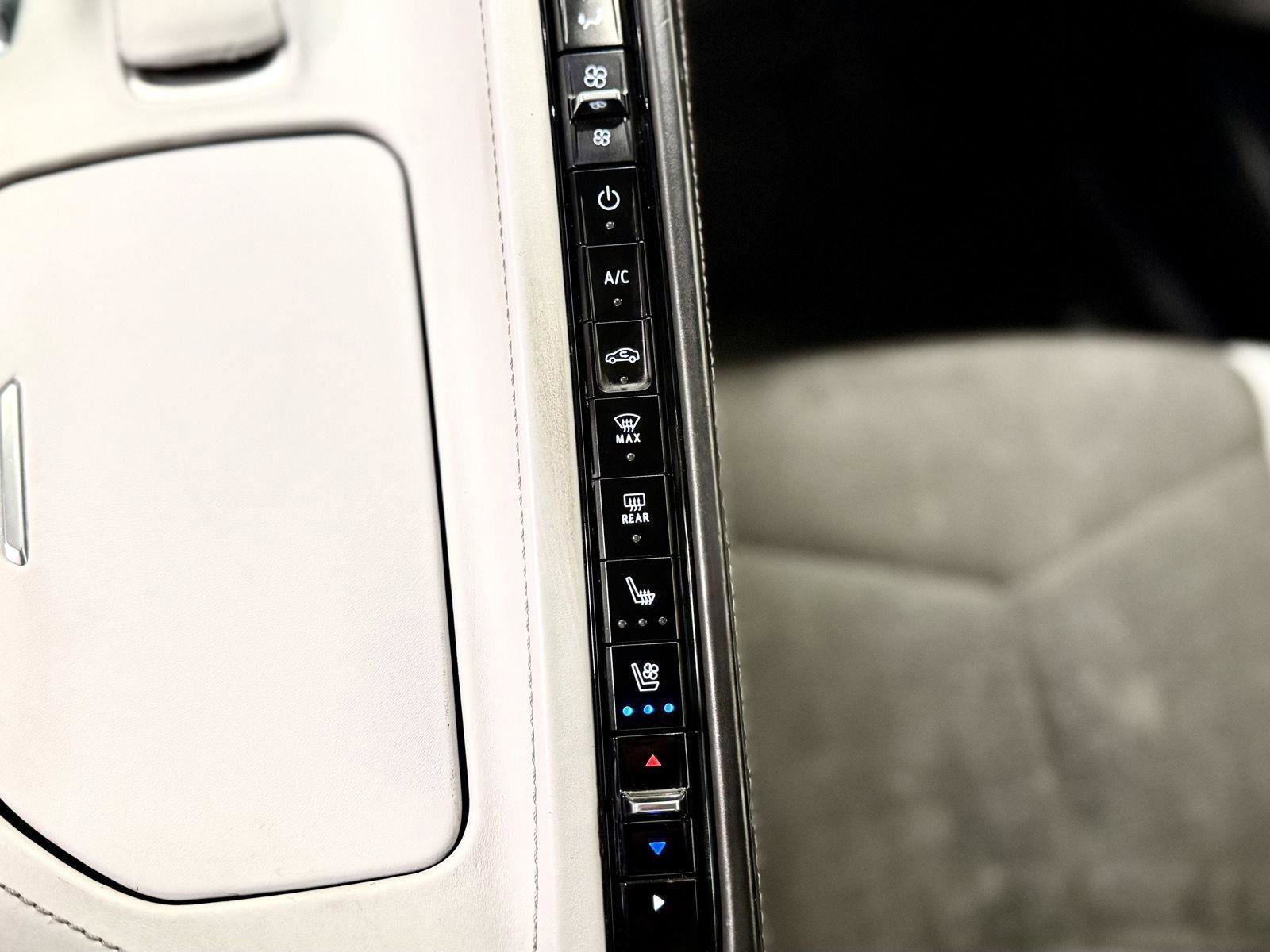 Used 2020 Chevrolet Corvette Stingray Premium Conv w/ 3LT Preferred Equipment Group RWD image 22