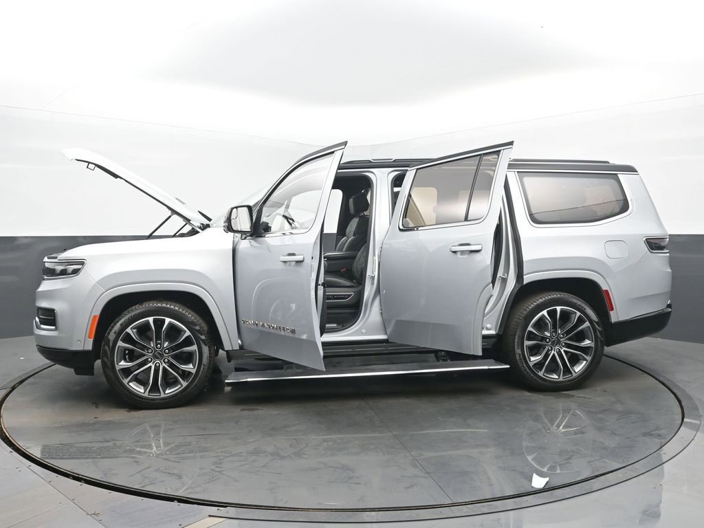 Used 2023 Jeep Grand Wagoneer Series III image 57