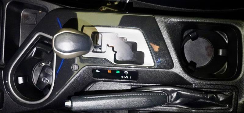 Used 2017 Toyota RAV4 SE image 22