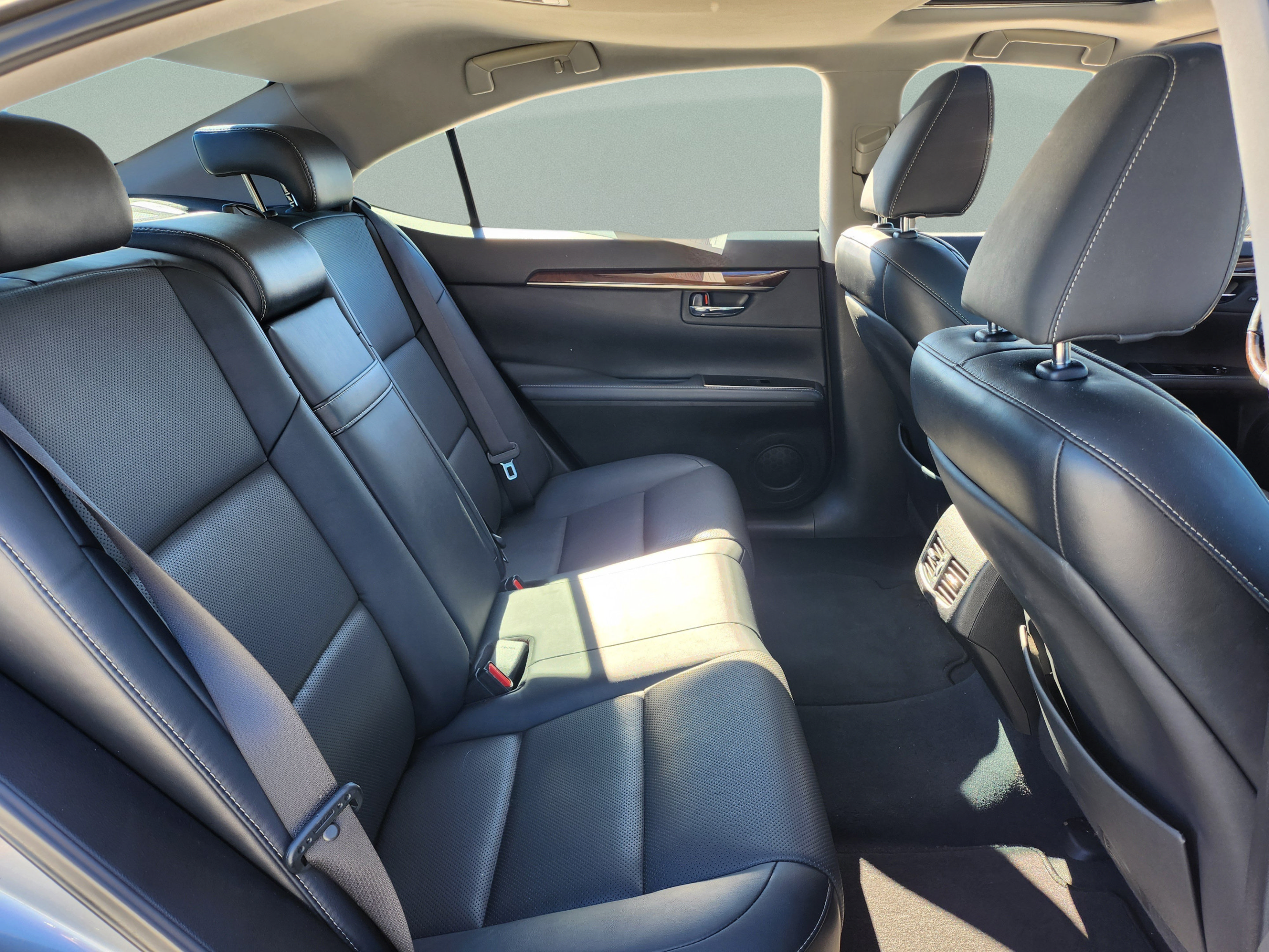 Used 2018 Lexus ES 350 w/ Navigation System Package FWD image 25
