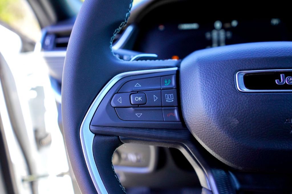 New 2026 Jeep Grand Cherokee Laredo RWD image 14