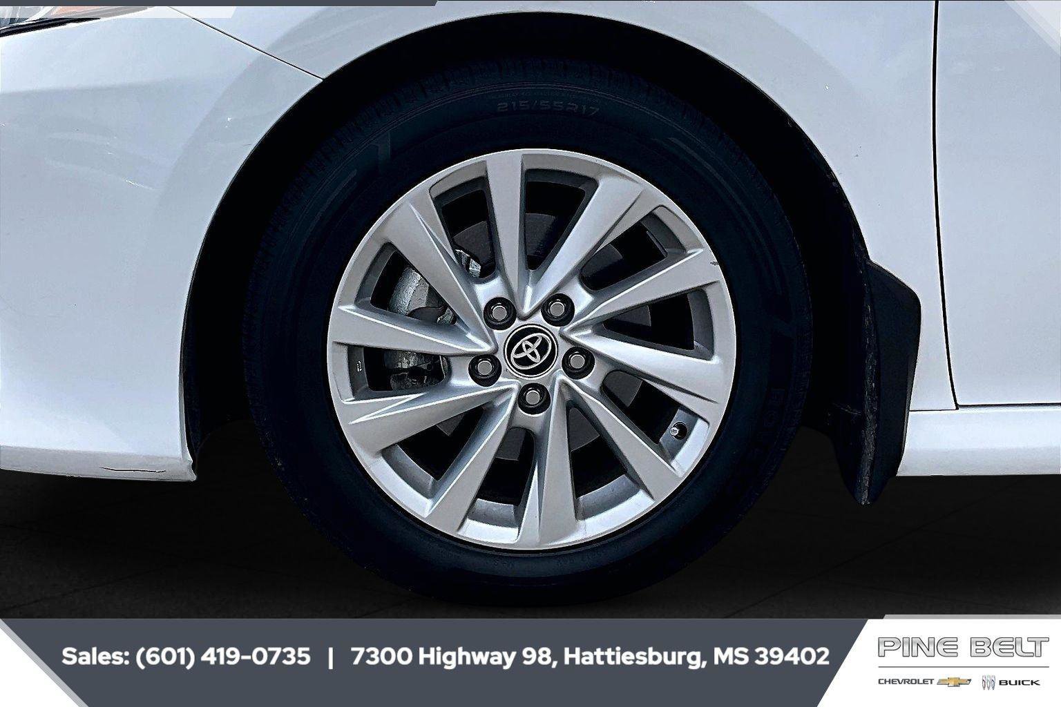 Used 2023 Toyota Camry LE FWD image 7